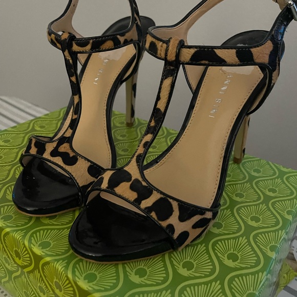 Gianni Bini Cheetah heels - Picture 3 of 4
